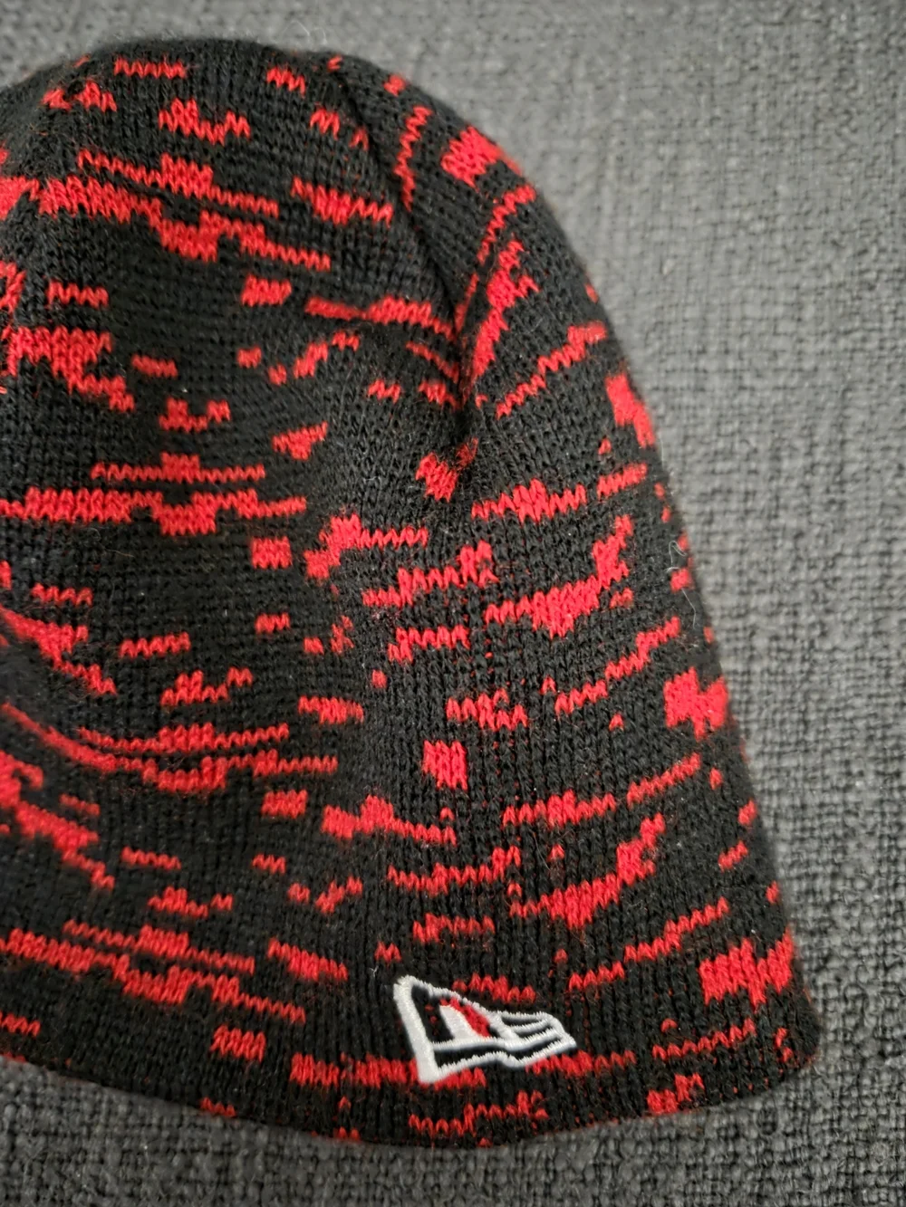 Detroit Red Wings Youth Red & Black Knit Beanie